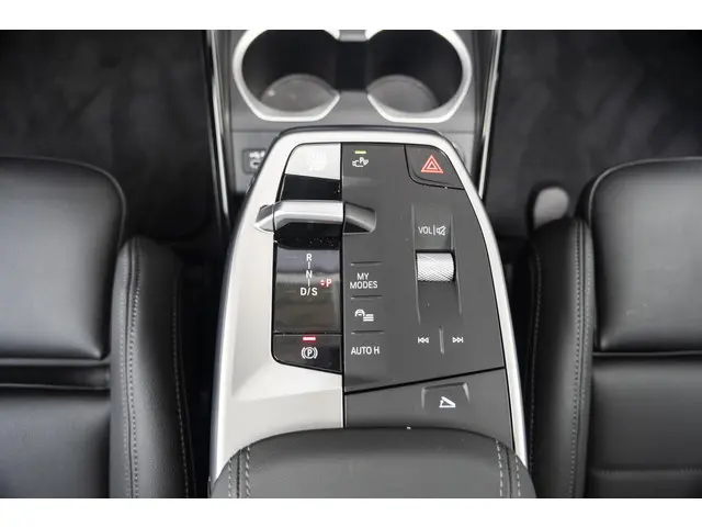 BMW X1 18i sDrive Aut. 2024 Benzine 16