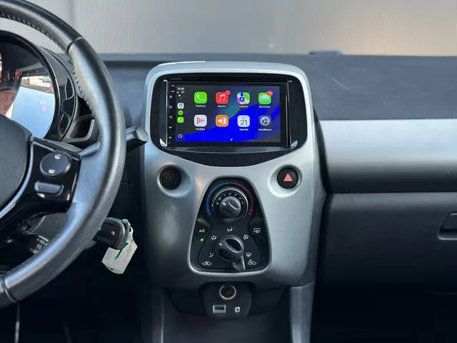Toyota Aygo X-CITE Carplay|5-deurs|Cruise|LM| 2015 Benzine 10