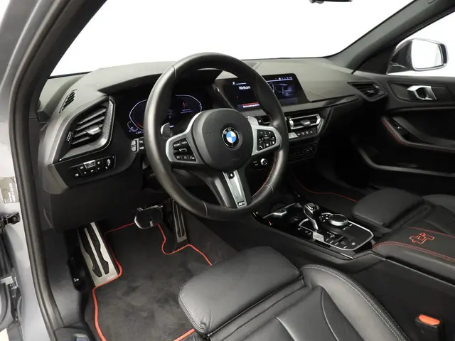 BMW 1 Serie 5-deurs 128ti 2024 Benzine 18