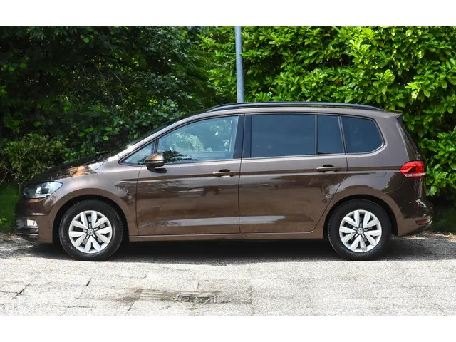 Volkswagen Touran 1.4 TSI Comfortline 2016 Benzine 34
