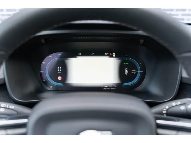 Volvo C40 Recharge Core 69 kWh 2022 Elektrisch 27