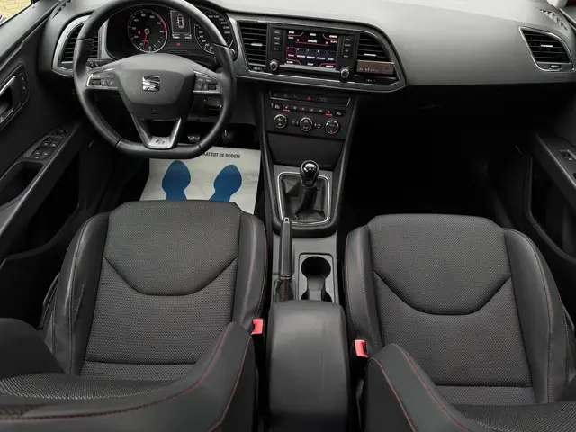SEAT Leon 1.4 TSI FR 140pk / PDC / 2013 Benzine 7