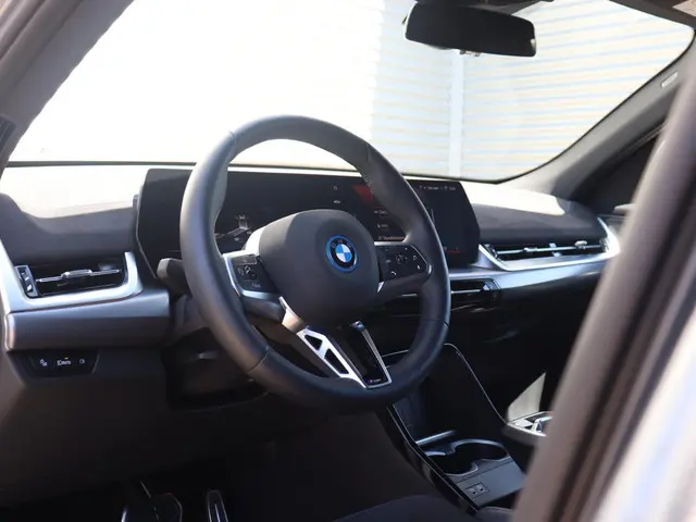 BMW iX2 eDrive20 2024 Elektrisch 16