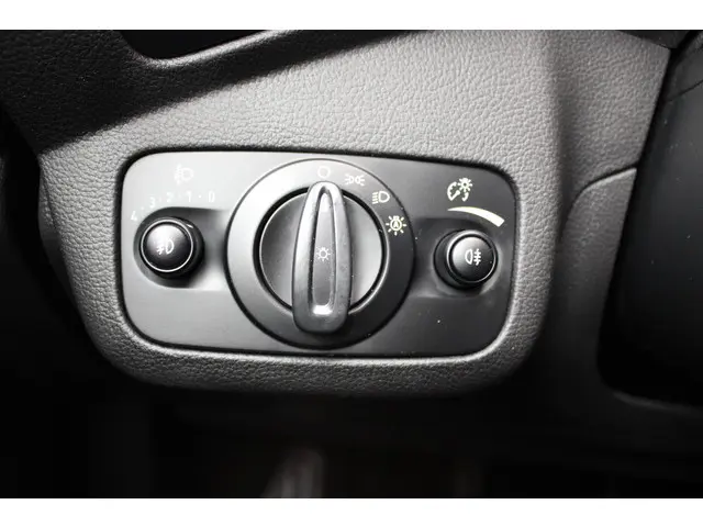 Ford C-MAX 1.5 TDCi 120 Pk Titanium 2016 Diesel 25