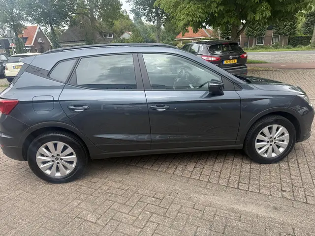 SEAT Arona 1.0 TSI FR 2023 Benzine 6