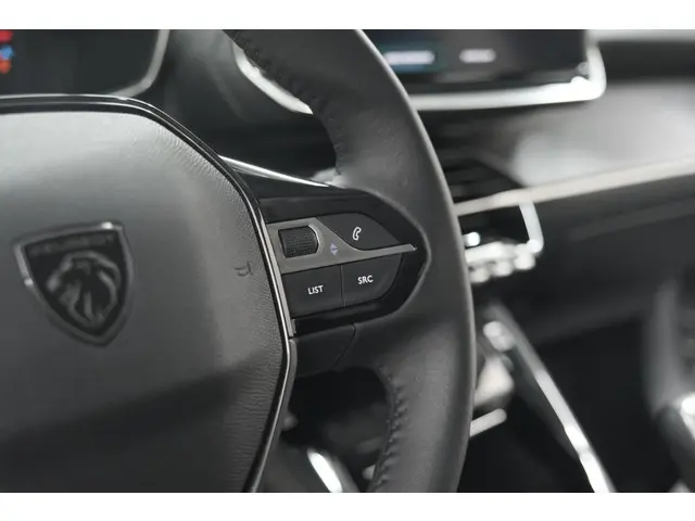 Peugeot 208 PureTech 100 Allure 2024 Benzine 35