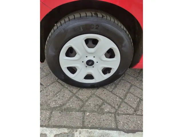 Ford Ka 1.2 Cool en Sound 2012 Benzine 9