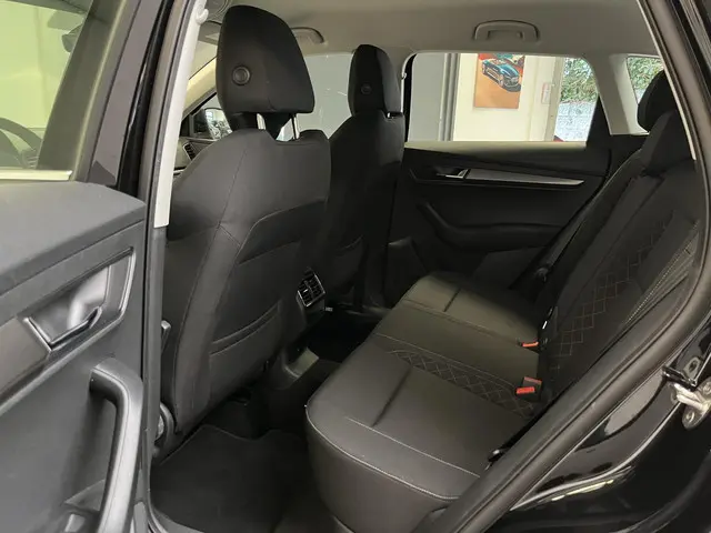 Škoda Karoq 1.0 TSI Business Edition 2021 Benzine 15