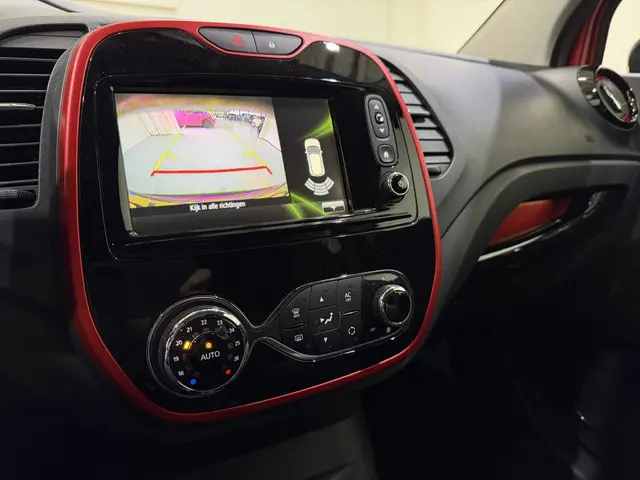 Renault Captur 0.9 TCe Helly Hansen NAP 2015 Benzine 11