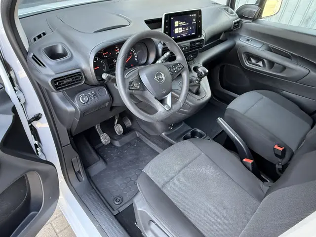 Opel Combo 1.5D 102PK EURO6 L2H1 Standaard 2023 Diesel 2