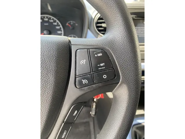Hyundai i10 1.0i i-Motion Comfort 2017 Benzine 13