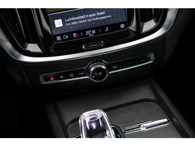 Volvo V60 2.0 B4 Plus Dark 2023 Benzine 26