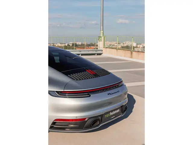 Porsche 911 3.0 Carrera 4S 2021 Benzine 68