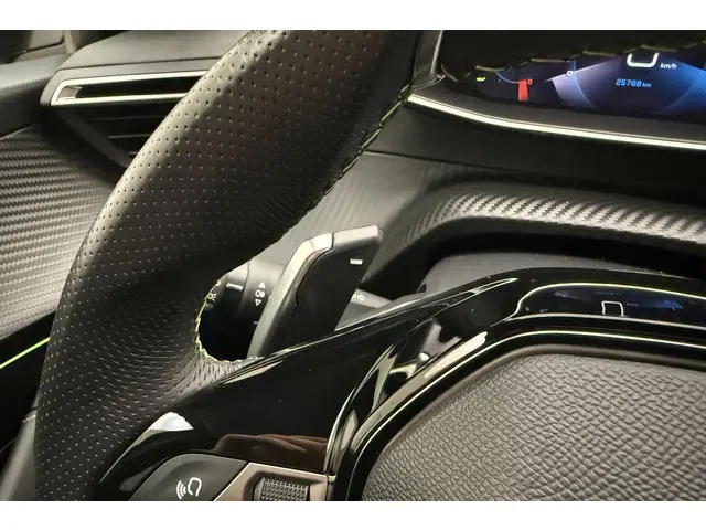 Peugeot 208 1.2 PureTech GT 2023 Benzine 23