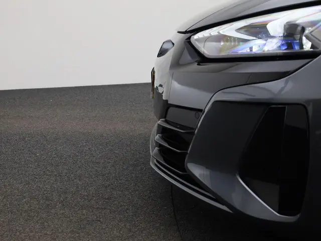 Audi e-tron GT RS 93 kWh 440kW/598pk 2023 Elektrisch 35