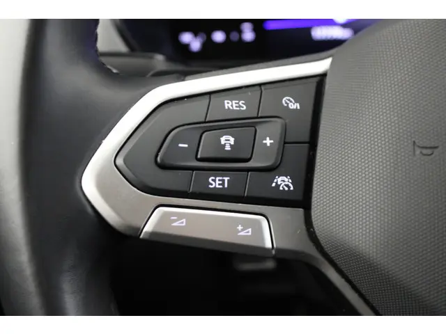 Volkswagen T-Cross 1.0 TSI Life Edition 2024 Benzine 16