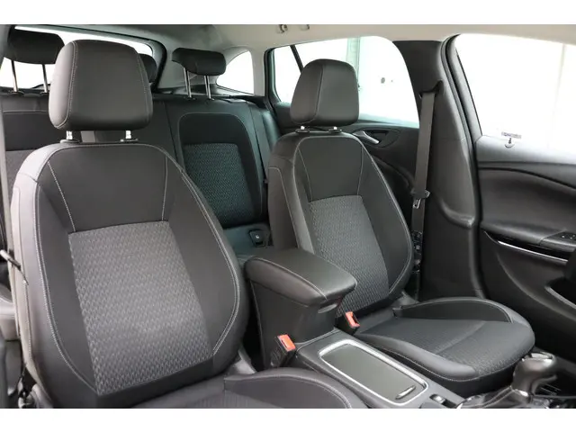 Opel Astra Sports Tourer 1.4 Innovation 2016 Benzine 10