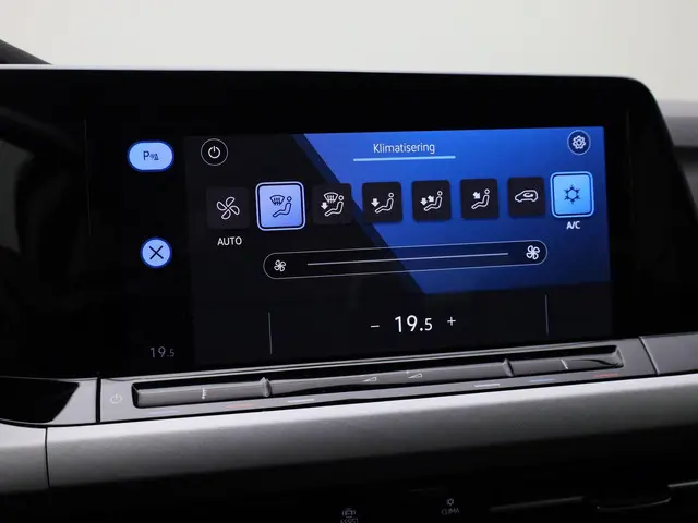 Volkswagen Golf 1.0TSI/110PK Life 2023 Benzine 23