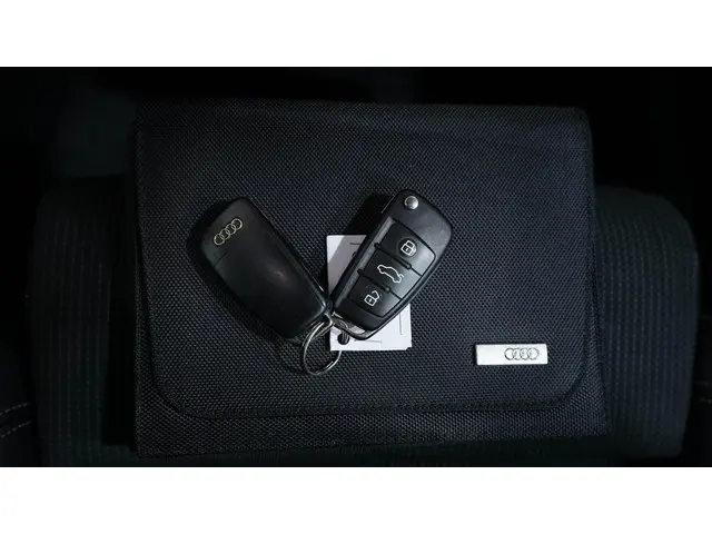 Audi Q3 2.0 TFSI quattro S Edition 2013 Benzine 43