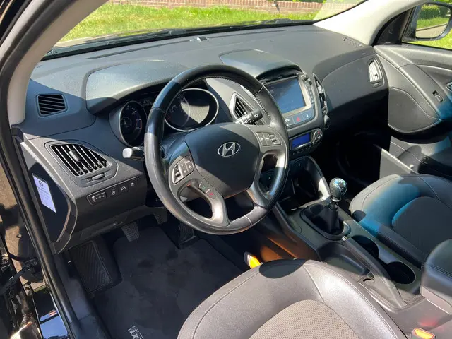 Hyundai ix35 1.6i GDI Go! 2015 Benzine 8