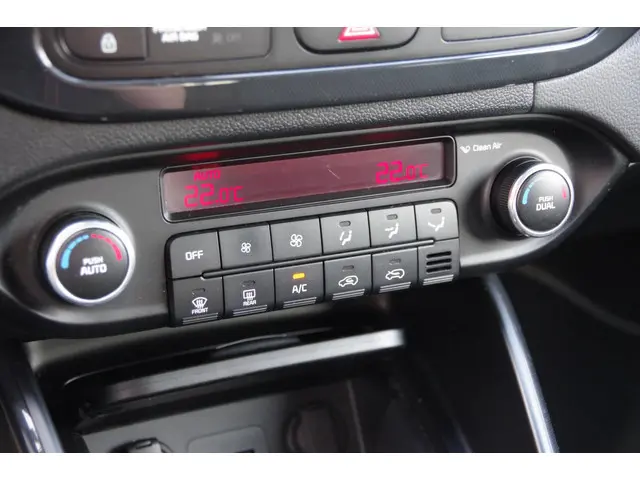 Kia Carens 1.6 GDi Business Pack 2013 Benzine 16