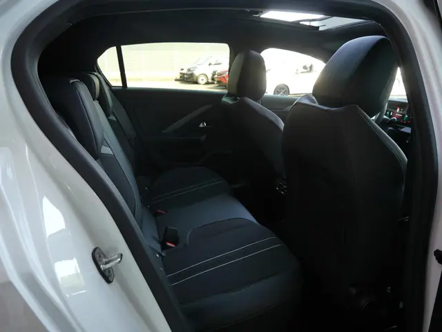 Opel Astra 1.2 Turbo GS 2025 Benzine 15