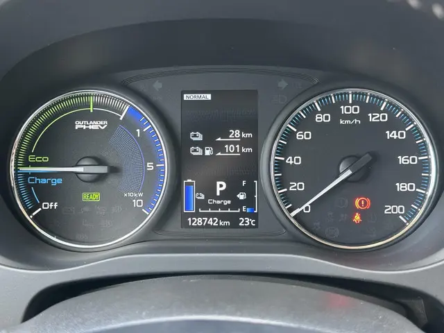 Mitsubishi Outlander 2.4 PHEV Pure+ 2019 Hybride Benzine 6