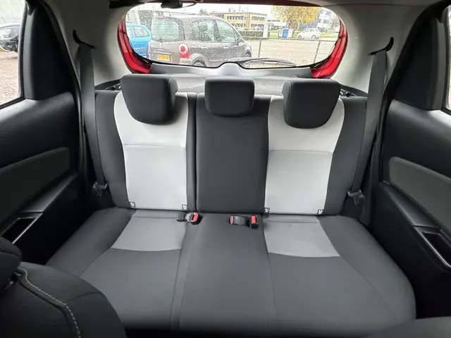 Toyota Yaris 1.0 VVT-i Comfort 2018 Benzine 20