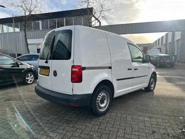Volkswagen Caddy 2.0 TDI L1H1 BMT Trendline 2019 Diesel 5