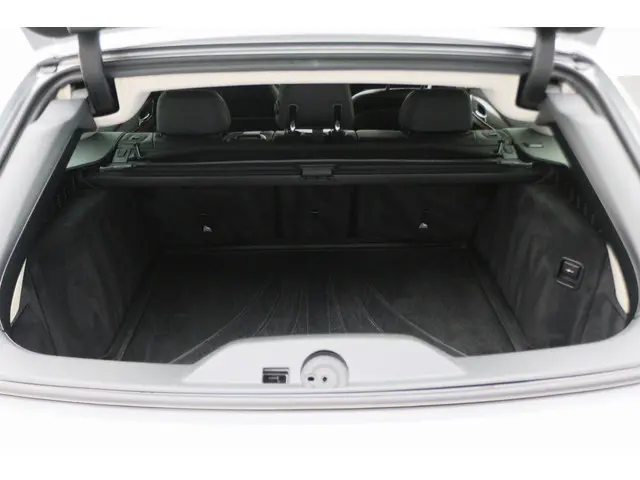 BMW 5 Serie Touring 520i High Executive 2018 Benzine 17
