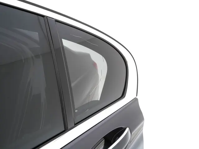 BMW 7 Serie 745e High Executive 2022 Hybride Benzine 42