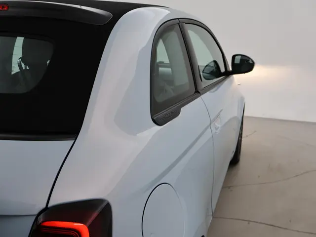 Fiat 500e 42 kWh Aut. *CELESTIAL BLUE* 2021 Elektrisch 17