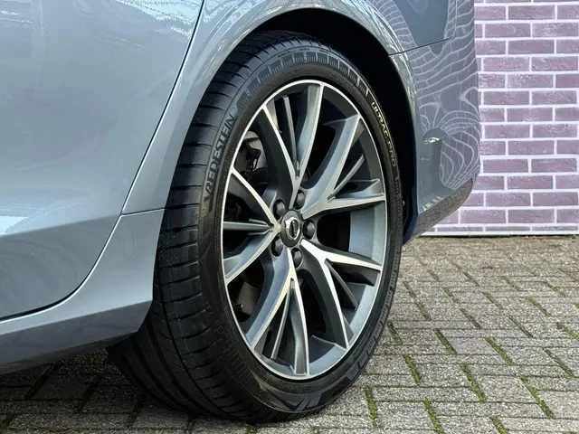 Volvo V90 2.0 T5 Momentum 2018 Benzine 7