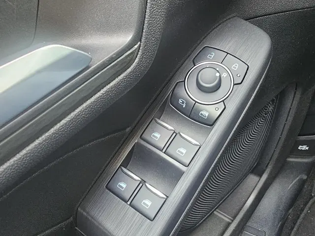 Ford Kuga 2.5 PHEV Titanium 2024 Hybride Benzine 13