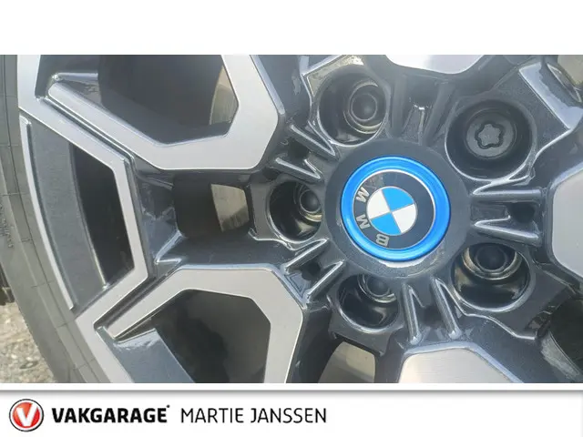 BMW iX1 XDrive30 67 kWh 2024 Elektrisch 12