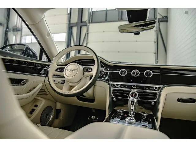 Bentley Flying Spur SPEED 6.0 W12 2023 Benzine 27