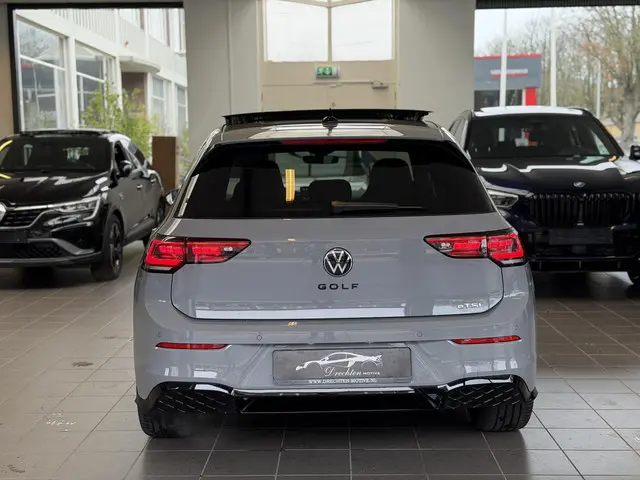 Volkswagen Golf 1.5 R line 2024 Hybride Benzine 11