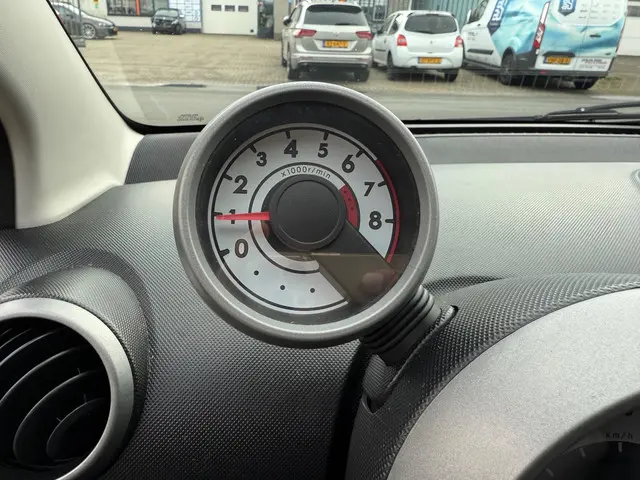 Peugeot 107 1.0 Active|APK|NAP|Airco|Elek. Ramen 2012 Benzine 18