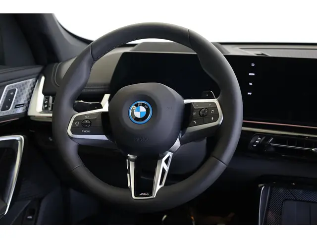 BMW X1 xDrive25e 2025 Hybride Benzine 12