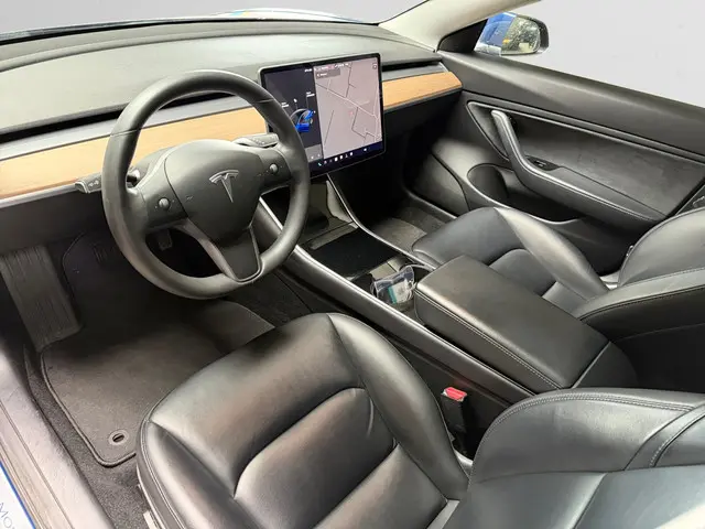 Tesla Model 3 Long Range AWD 75 kWh 2019 Elektrisch 2