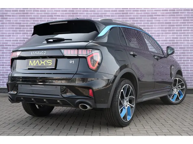 Lynk & Co 01 1.5 Plug-in Hybrid 2023 Hybride Benzine 23