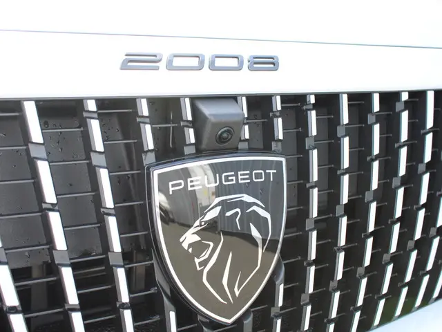Peugeot 2008 1.2 Hybrid 145 Allure 2025 Hybride Benzine 13
