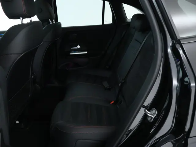 Mercedes-Benz EQA 250 AMG Line 67 kWh 2024 Elektrisch 21