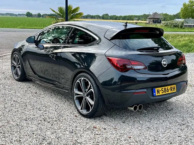Opel Astra GTC 1.6 Turbo Sport - OPC Pakket 2012 Benzine 9