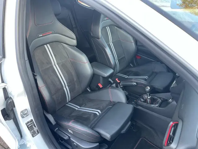 Ford Fiesta 1.5 Ecoboost ST-X 2023 Benzine 13