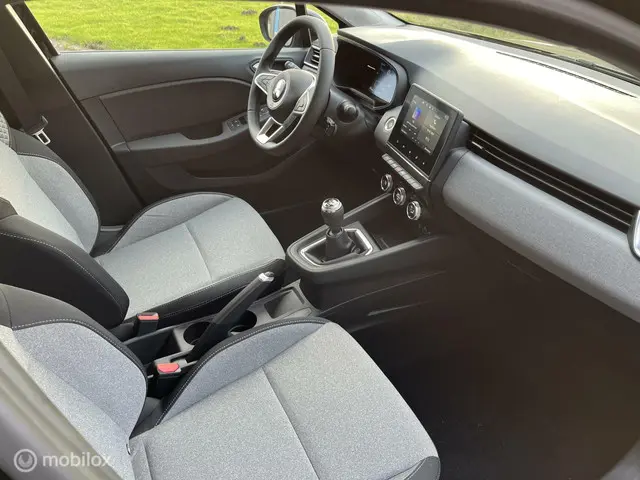Mitsubishi Colt 1.0T MT Intense 2024 Benzine 24