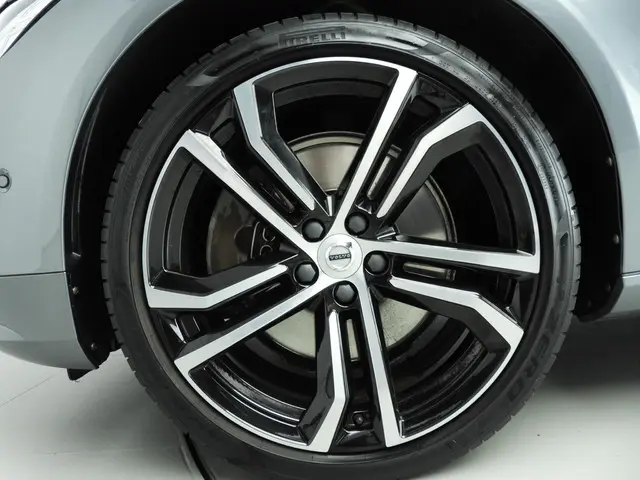 Volvo V90 2.0 T5 Momentum 2017 Benzine 44