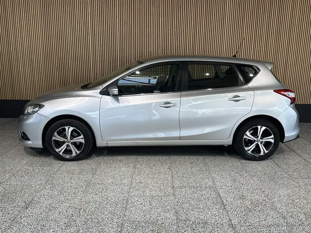 Nissan Pulsar 3