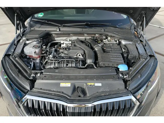 Škoda Octavia Combi 1.5 TSI Edition 2024 Benzine 22