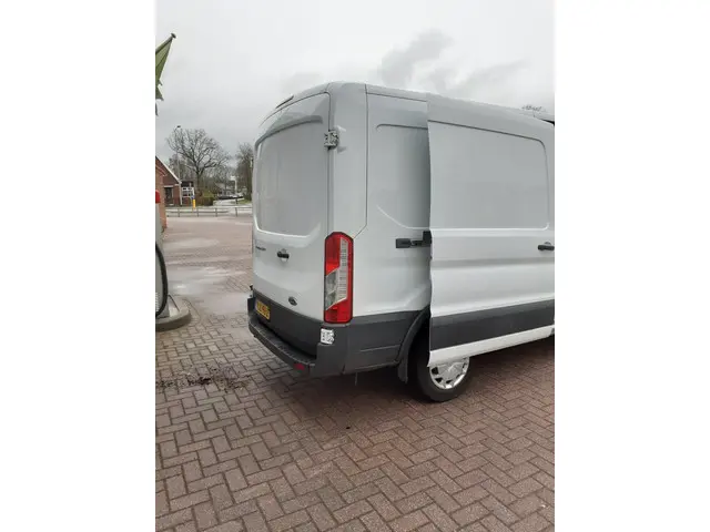 Ford Transit 310 2.0 TDCI L3H2 Trend 2018 Diesel 4